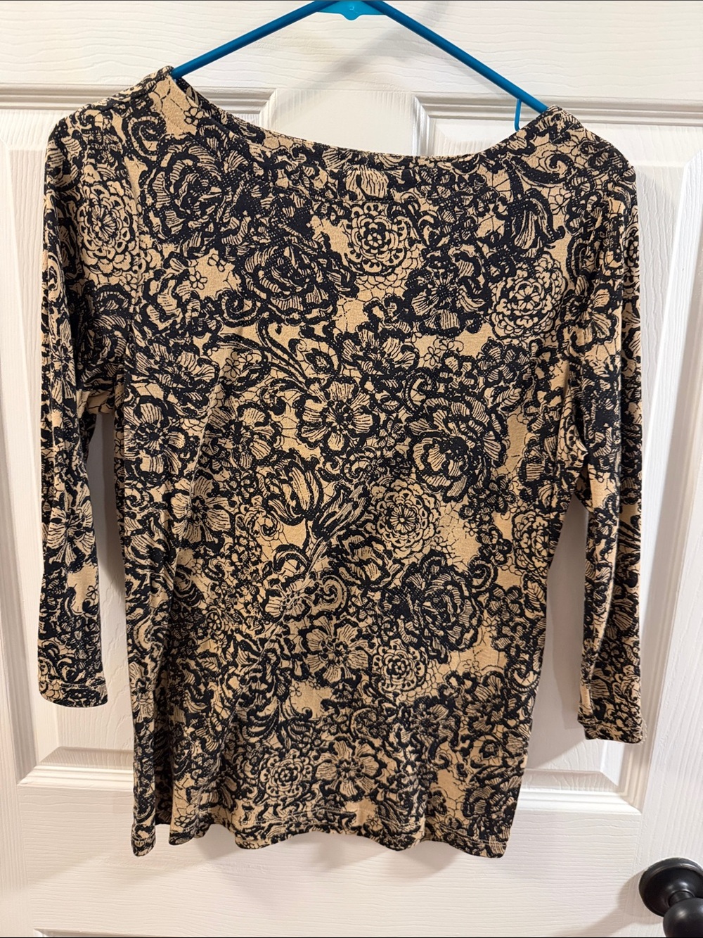 Chico's Beige and Black Floral 3/4 -Sleeve Boatneck Dress tee